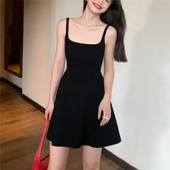 Dovolenka oblečenie party šaty pre ženy 2023 Lete kórejský módne mini bodycon šaty, sexy retro, čierne krátke šaty backless